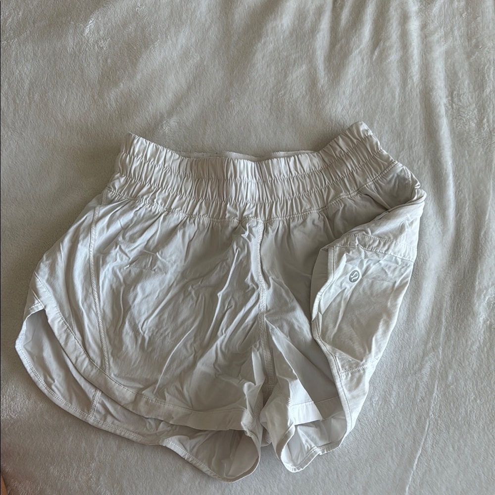 Trach That High-Rise Lined Short 3"
Size 4
Color white